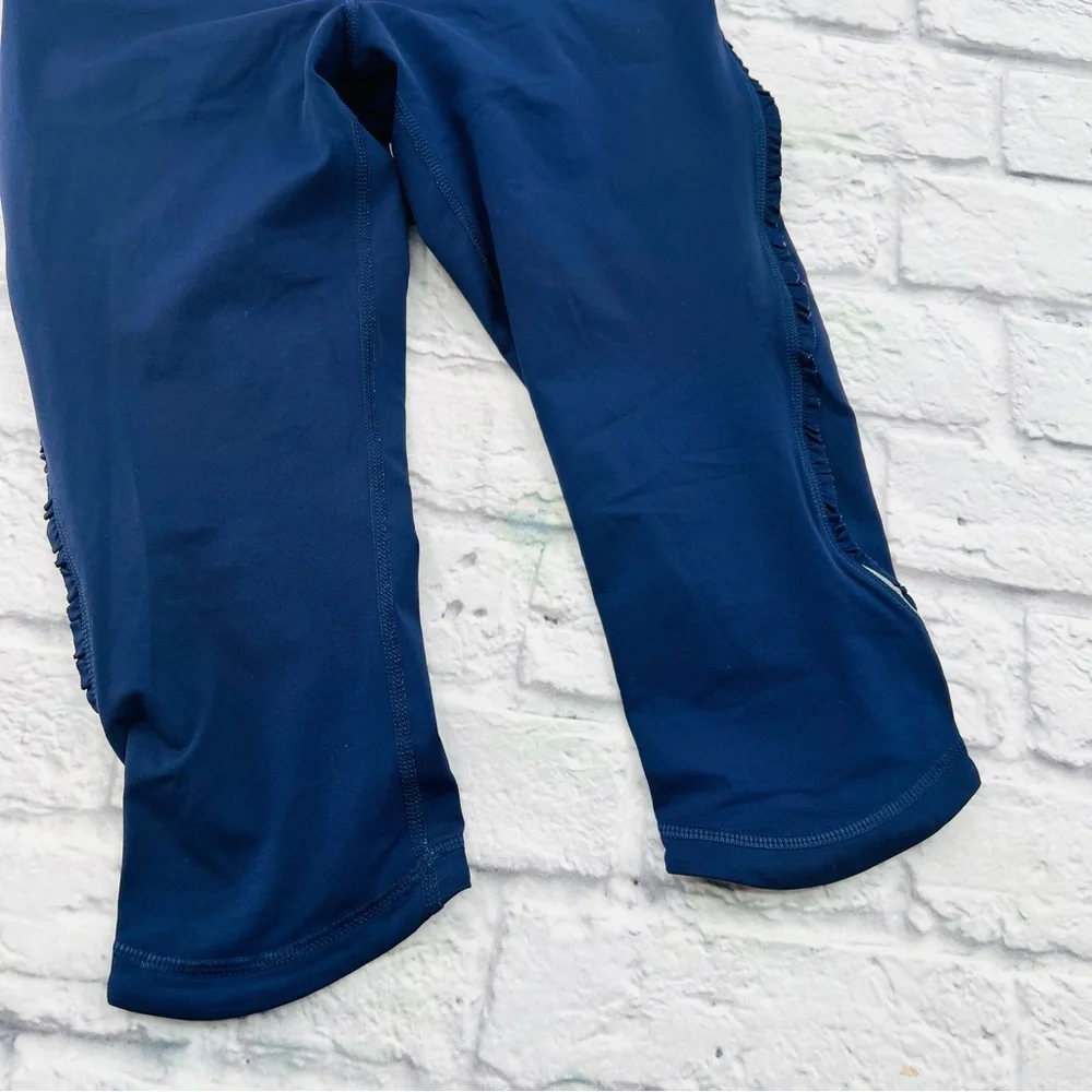 Lululemon Sun sprinter Crop Pants Leggings Deep Indigo / Pow Pink Size 4 Yoga